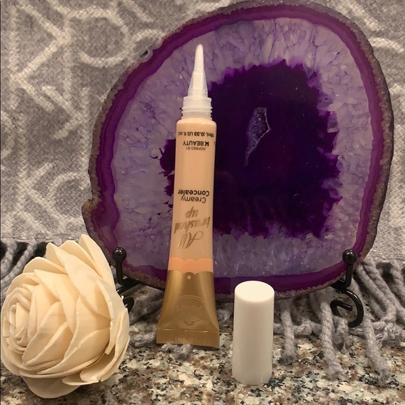 joah all brushed up creamy concealer